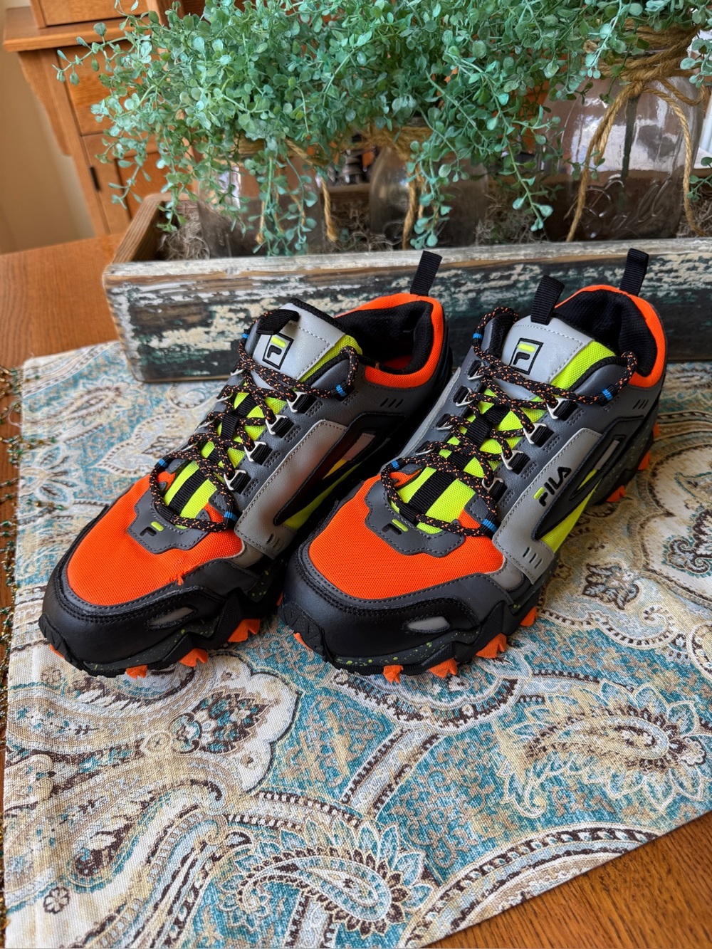 Fila Oakmont TR Trail Running Shoes Neon Orange Gray Green Size 11.5 Men